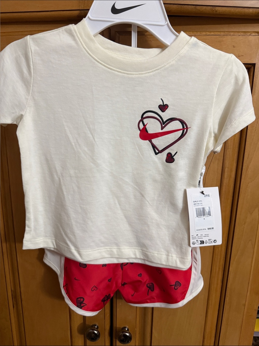 BNWT Nike 4T drifit 2 piece set